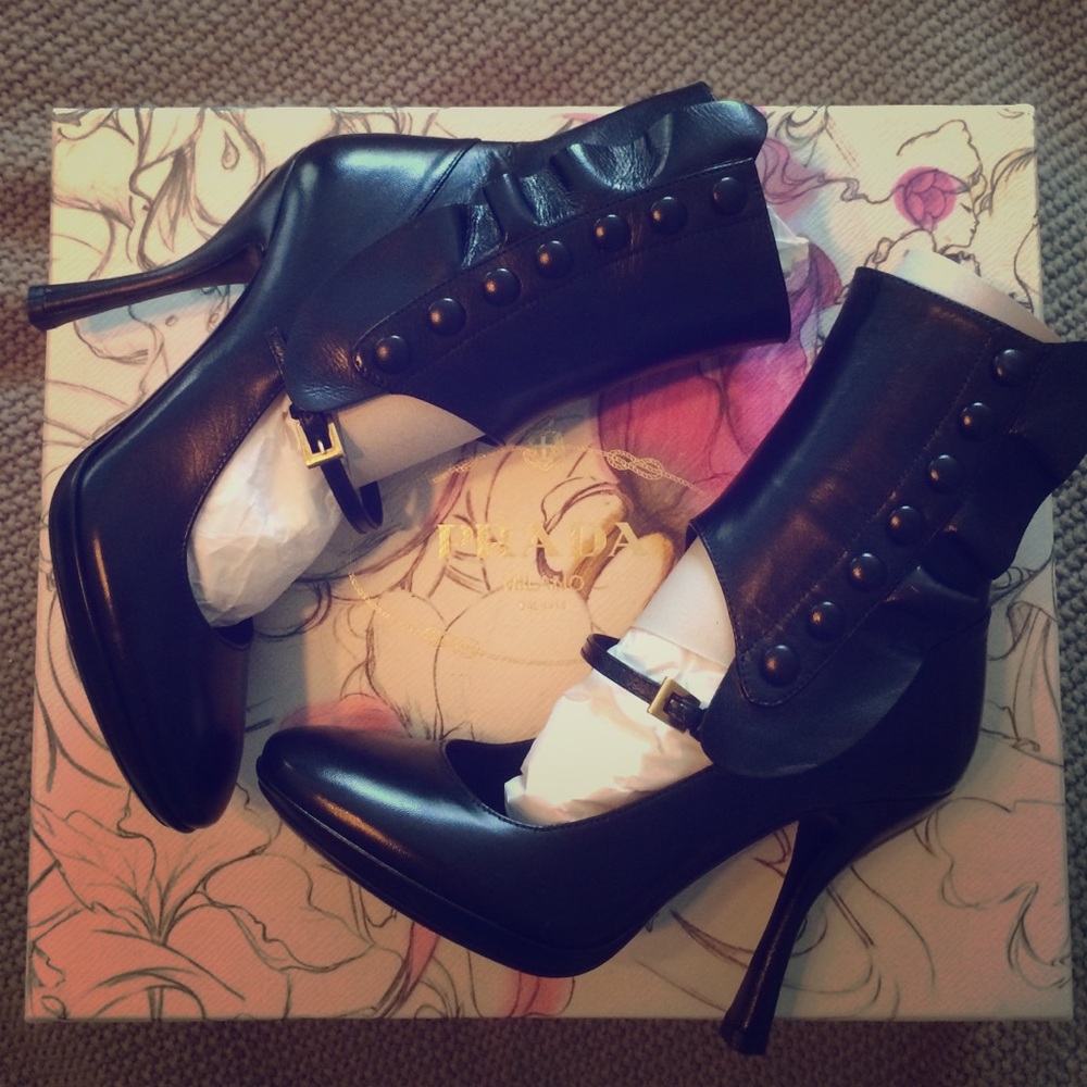 COPY - PRADA Capretti Easy Nero Heels